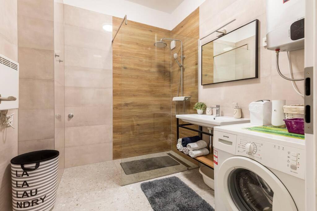Petrova Street Apartment ซาเกร็บ ภายนอก รูปภาพ